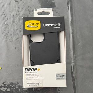 OtterBox Commuter Series Black MagSafe Case